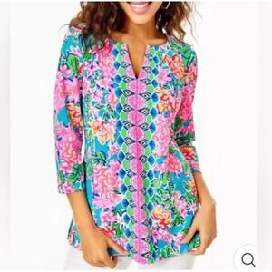 Lilly Pulitzer Chilly Lilly Karina Top Womens Medium Rose to the Occasion Print
